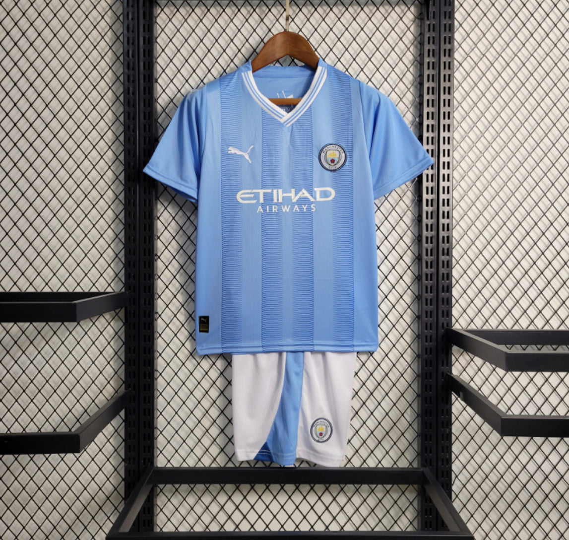 Manchester City - Blue Kit